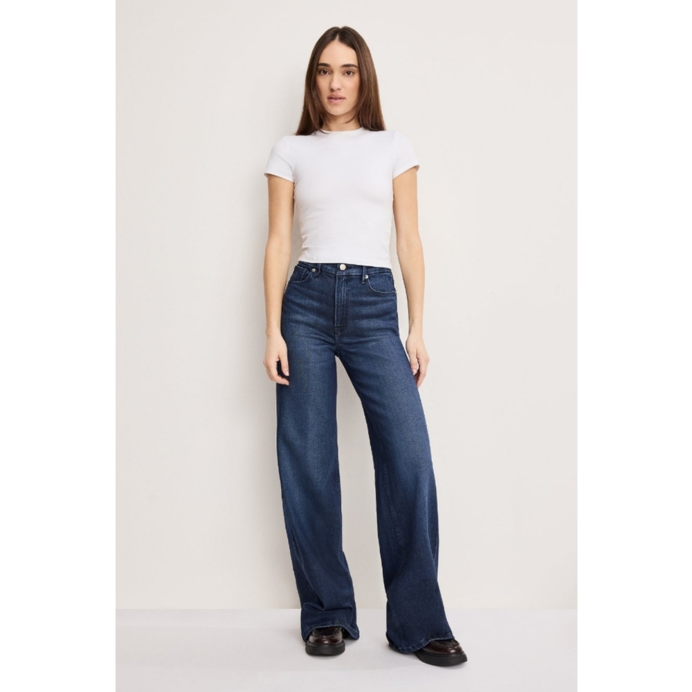 Good American Women's Wide Leg Flare Jeans - Medium & Dark Blue Wash - Picture 14 of 15